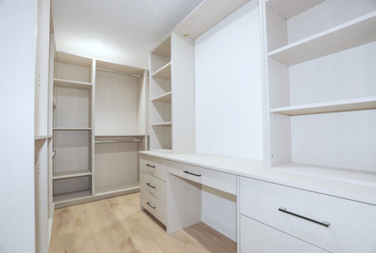 Walking Closets3